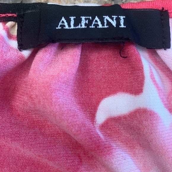 Alfani Floral Red Pink Keyhole Tie Short Ruffle Sleeve Stretchy Top Size XL - Picture 7 of 7